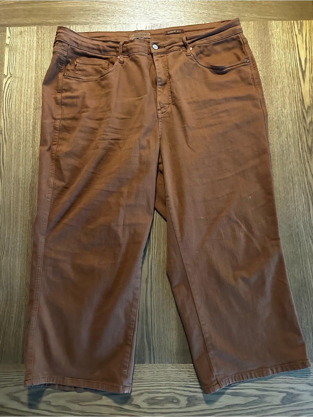 Judy Blue Cropped Jeans in Rust